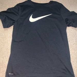 boys nike xl tee